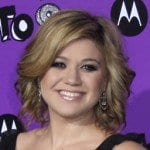 Kelly Clarkson is having a rough first pregnancy so far in her first trimester!
